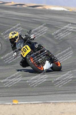 media/Nov-16-2025-Race Pace (Sun) [[8c5fa54630]]/Verified Riders/1-Turns 9 and 10 (925am)/